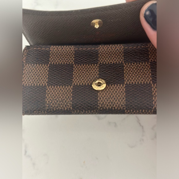 Louis Vuitton Damier Ebene Muticles 4 Key Holder - Picture 5 of 7